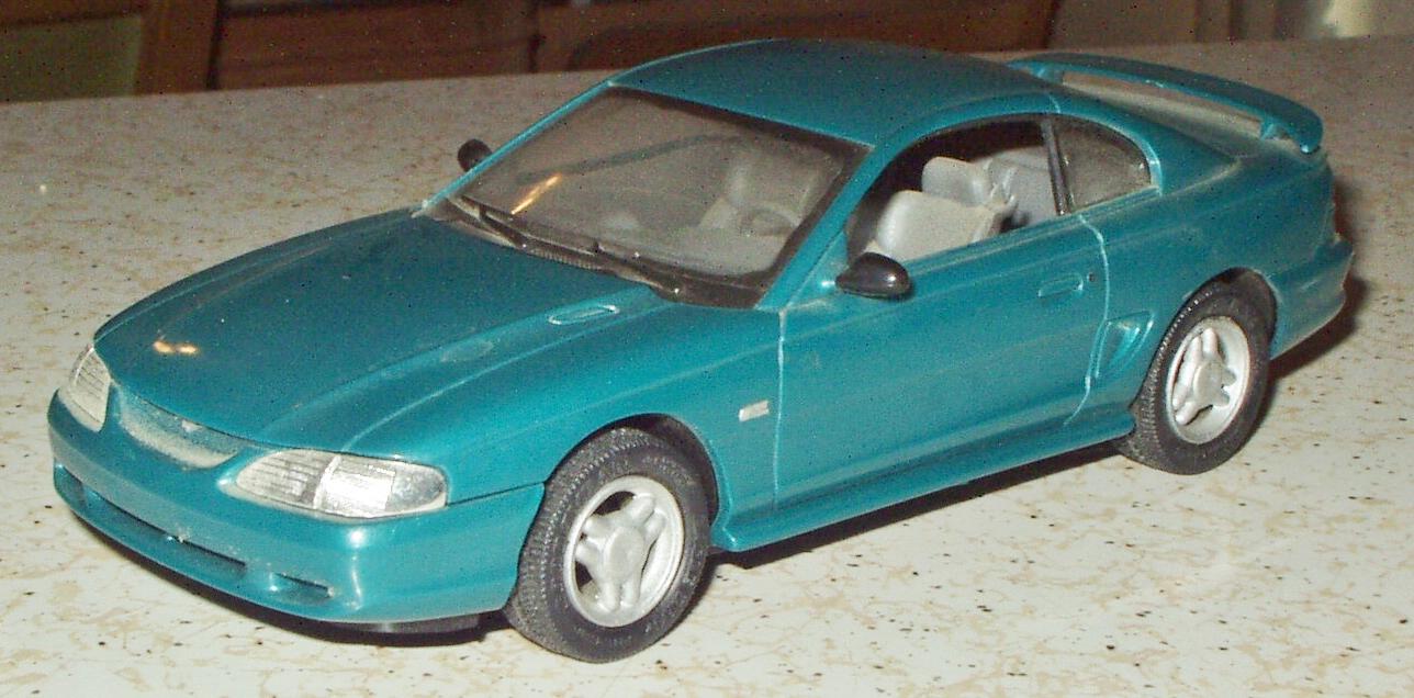 94MustangPromo02.jpg.c7e0b37956848cdc1229e0800a71dba9.jpg