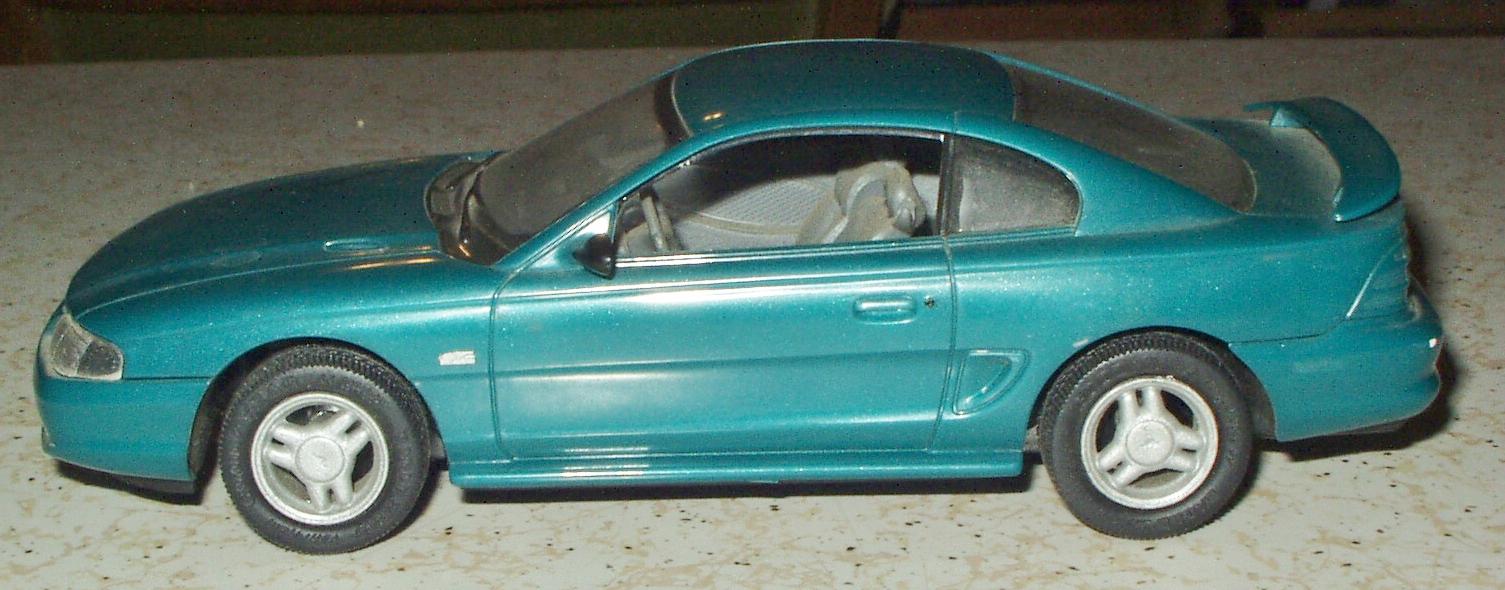 94MustangPromo04.jpg.0077fe7b41d5bd264c99361df6c107a1.jpg
