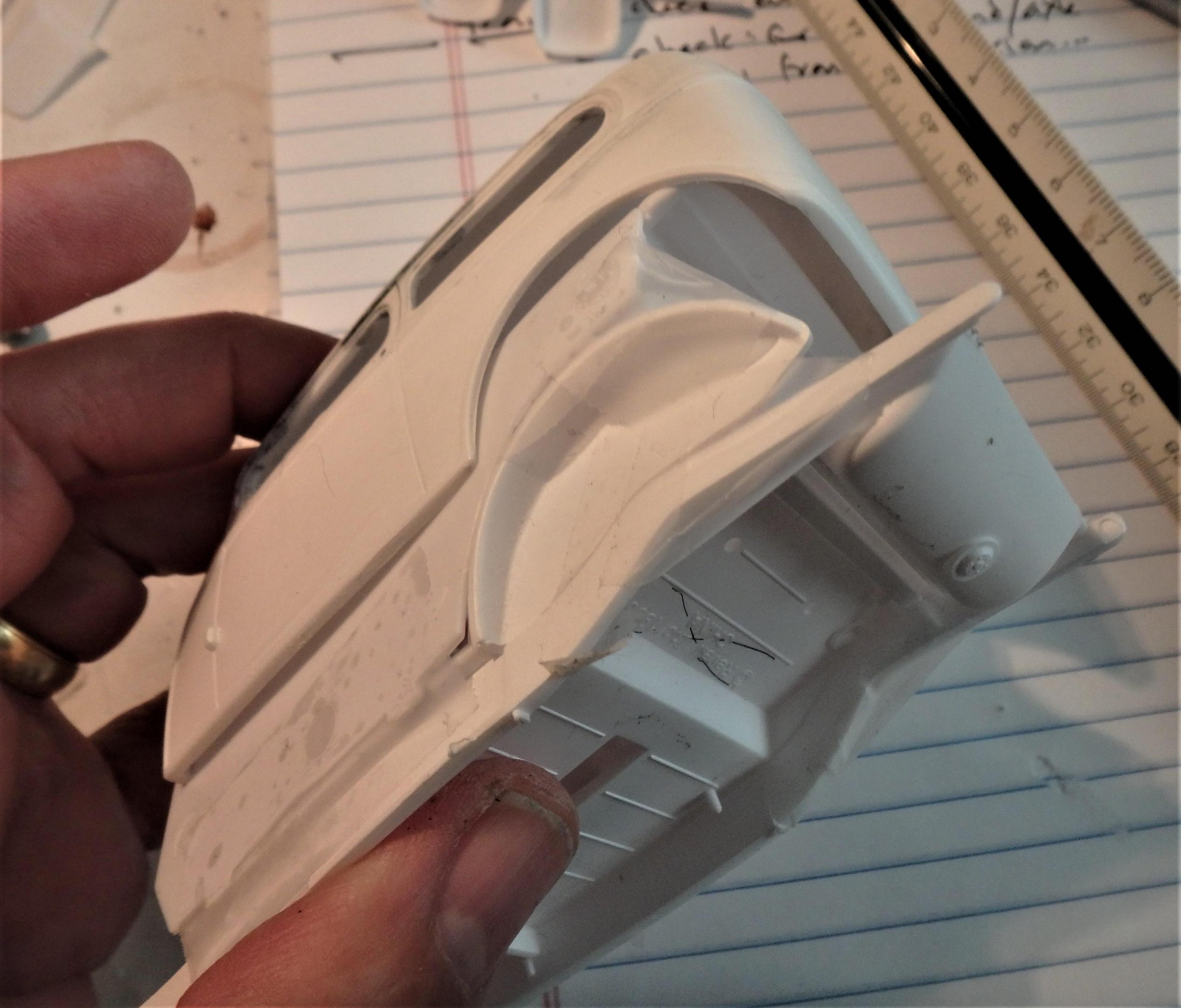 POOR FIT INTERIOR TUB.JPG