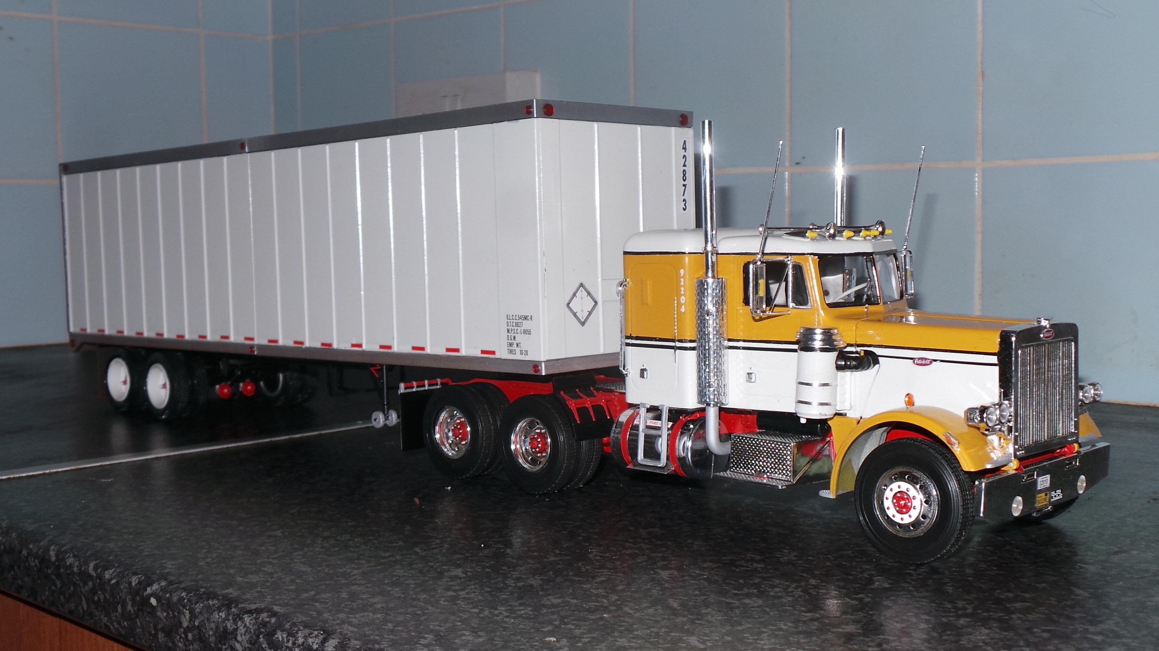 Model Truck Build 6.JPG