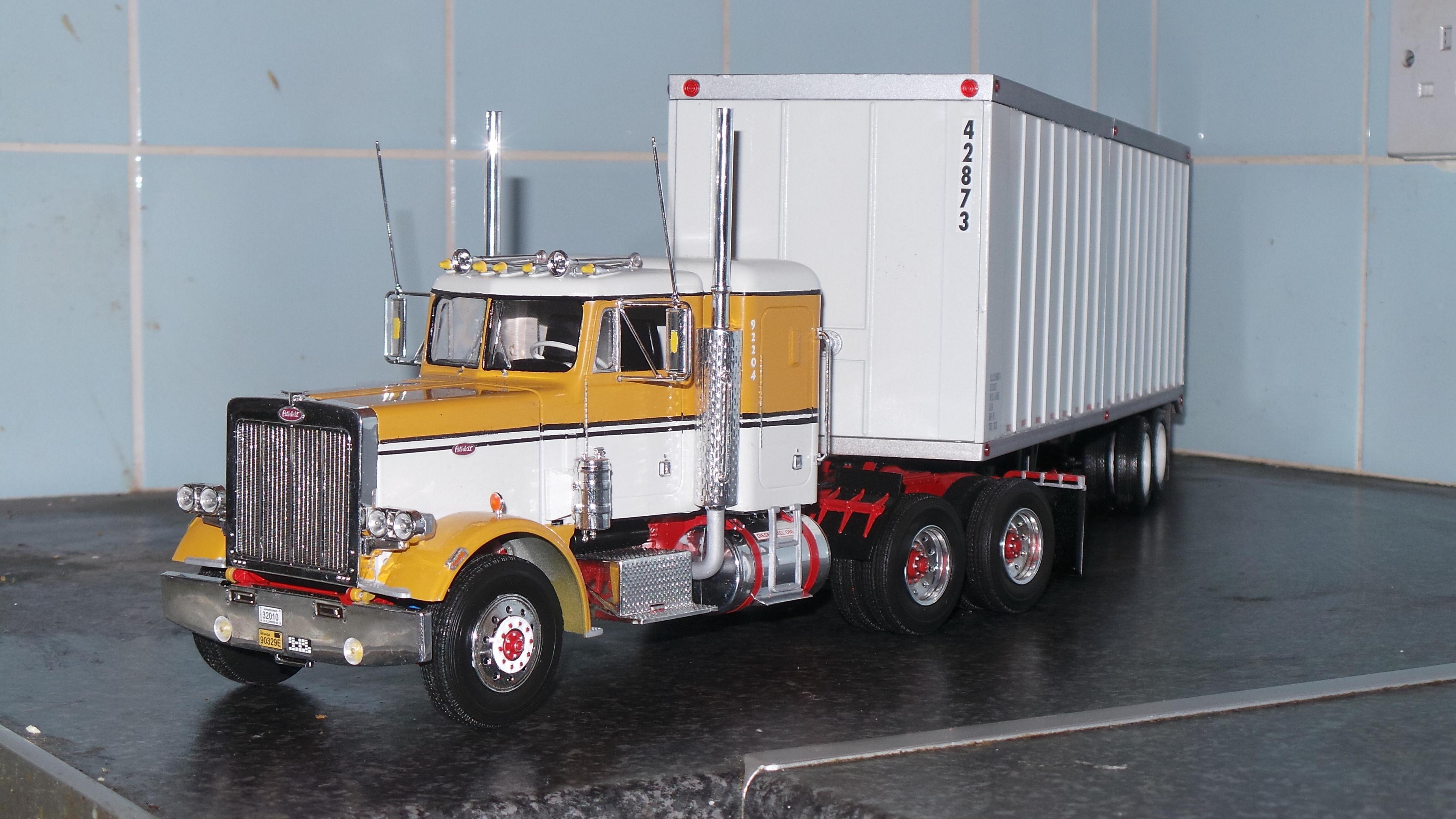 Model Truck Build 2.JPG