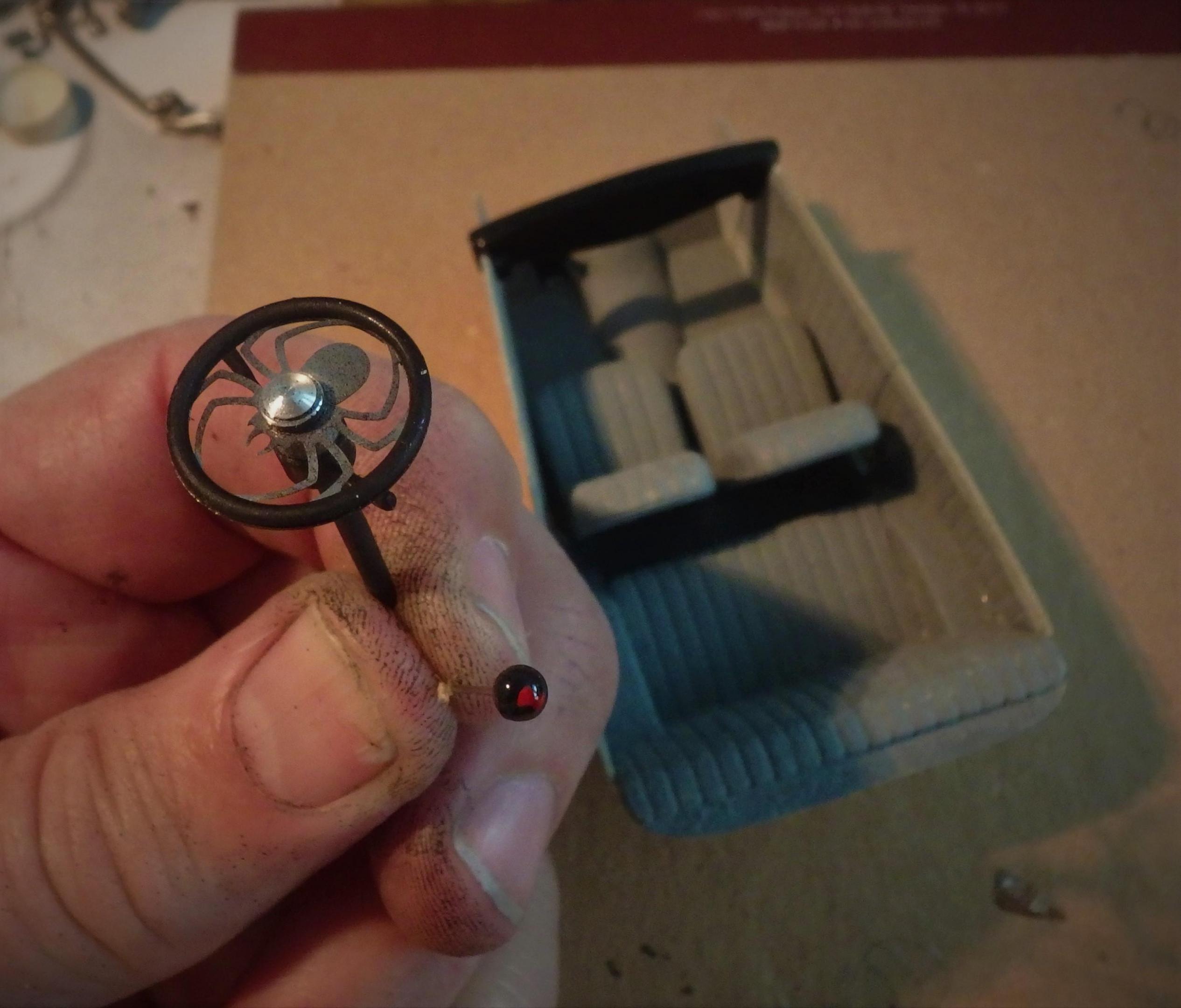 interior spider steering wheel.JPG