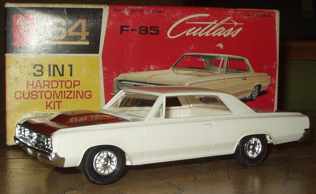 64Cutlass01.jpg.1d1cb541abbf89495d9ac85844876bd9.jpg