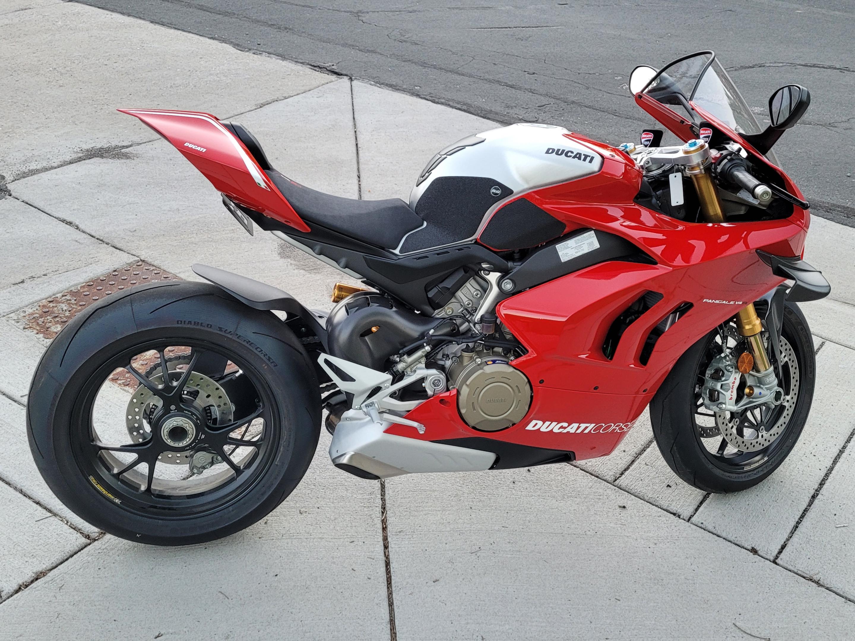 2019 Ducati Panigale V4 R with FuturisMoto Tail Tidy (Right1).jpg
