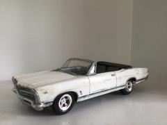 AMT 1967 Ford Convertible.jpg