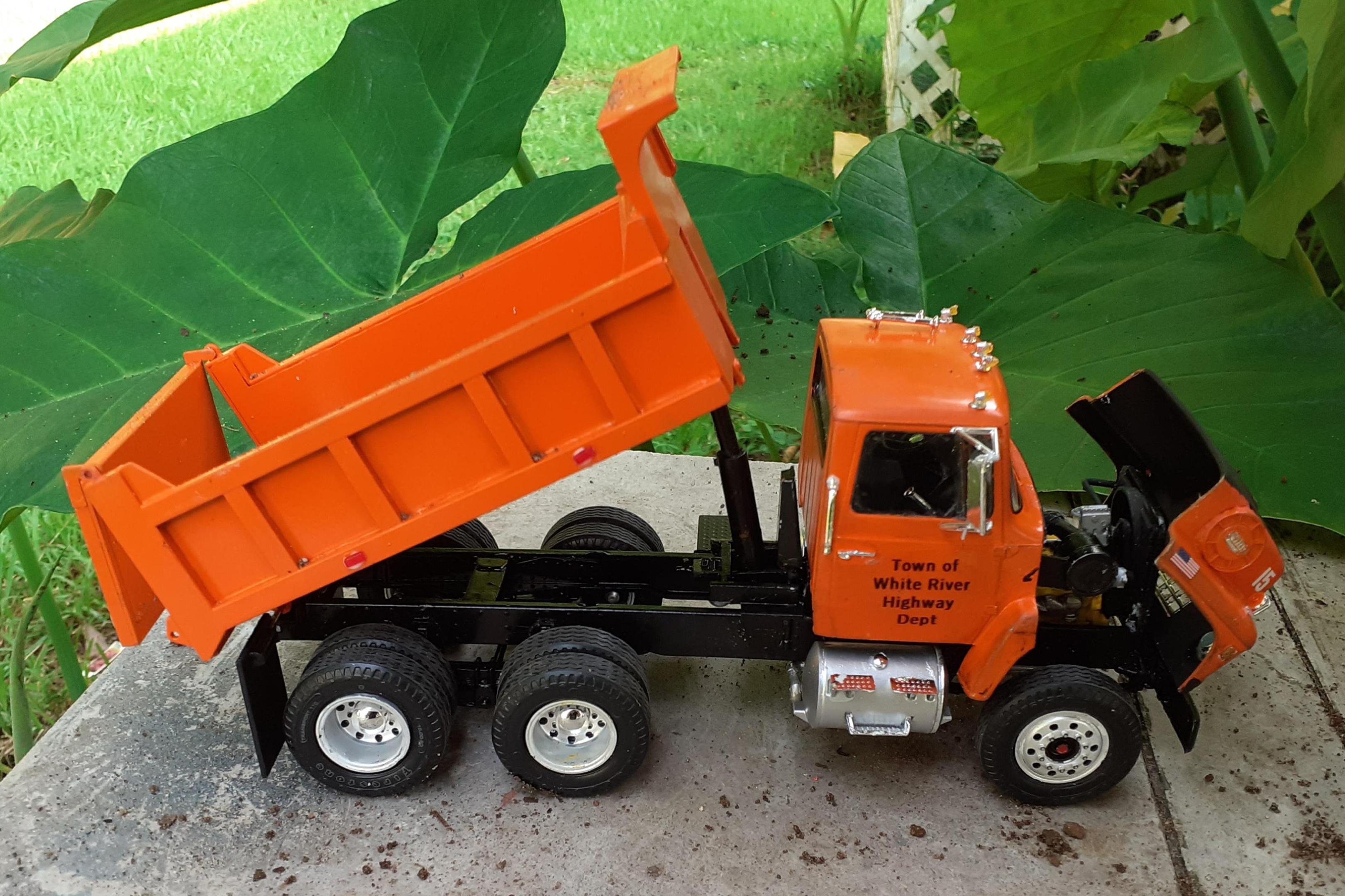 Dumptruck  finished 12.jpg