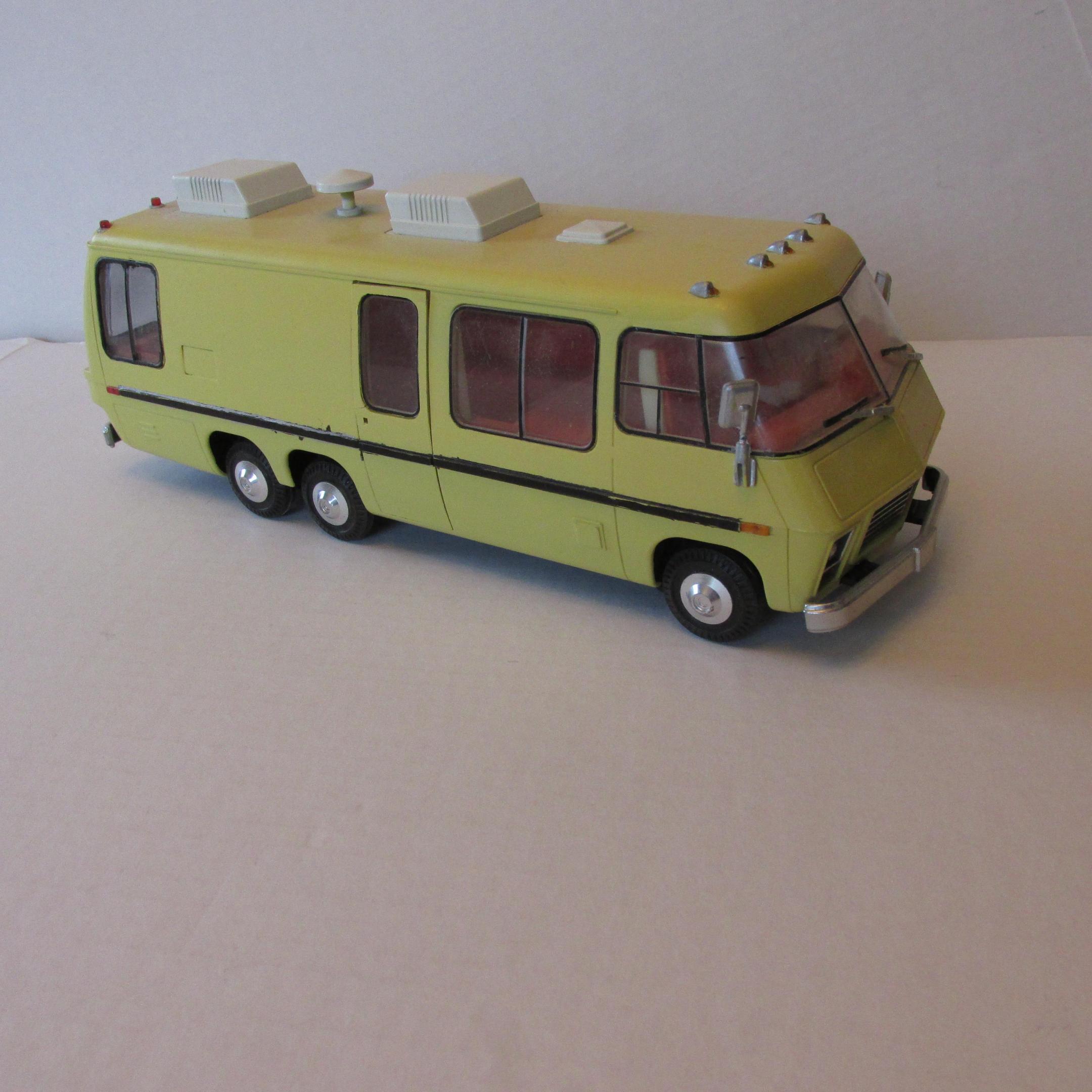 GMC Motorhome 1.JPG