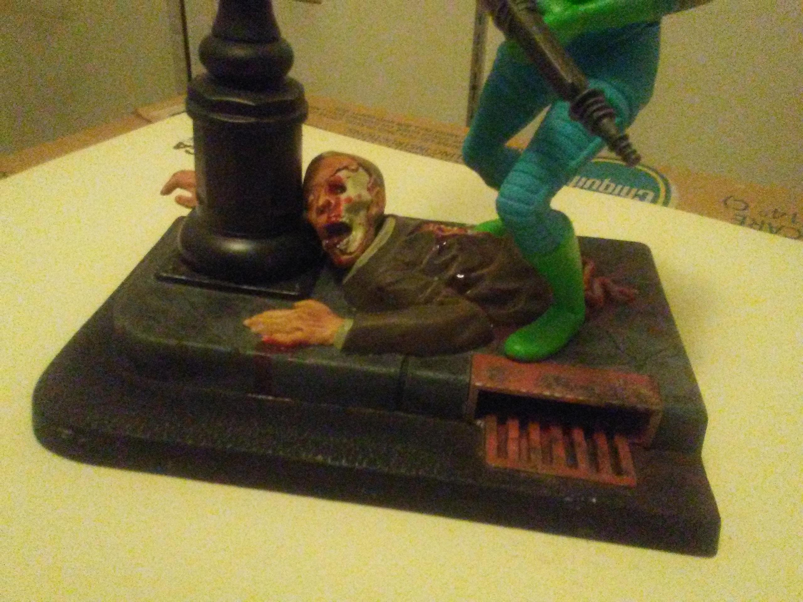 Mars Attacks warrior by Moebius Models. First serious attempt at a