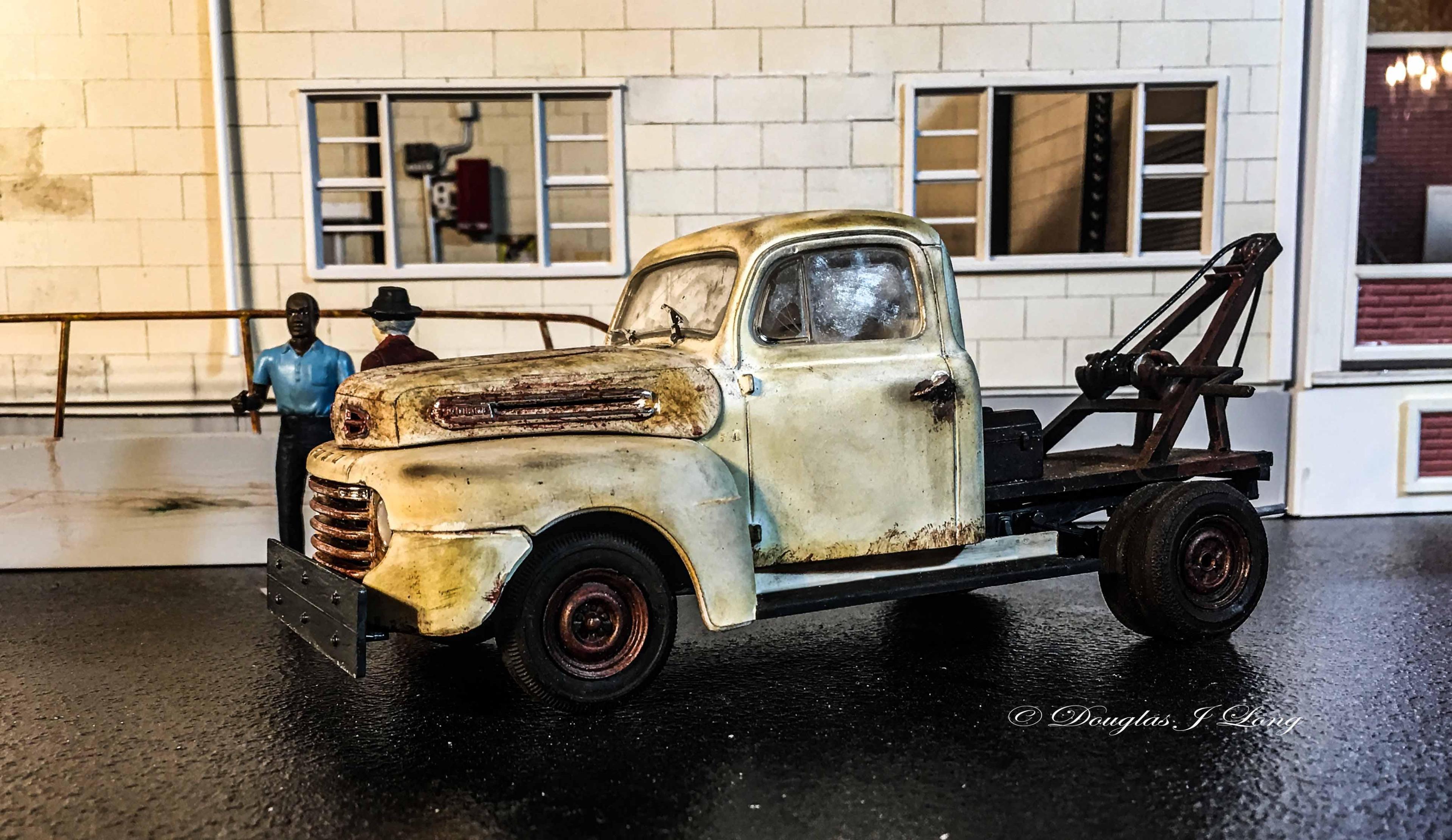 1948 Ford Wrecker-1.JPG