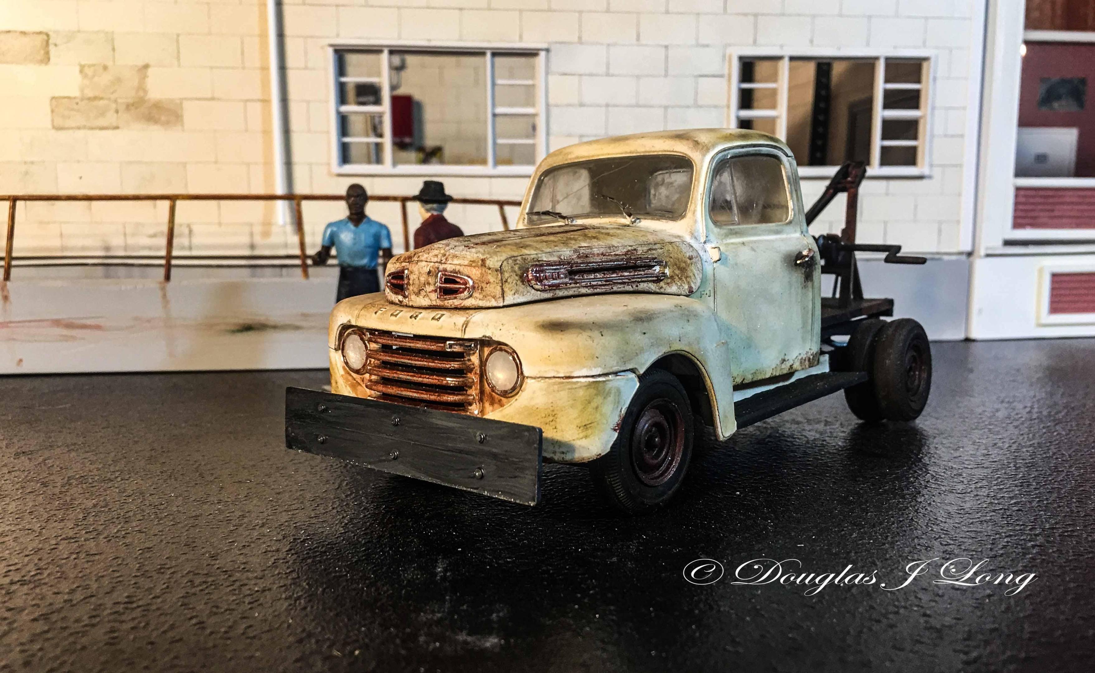 1948 Ford Wrecker-2.JPG