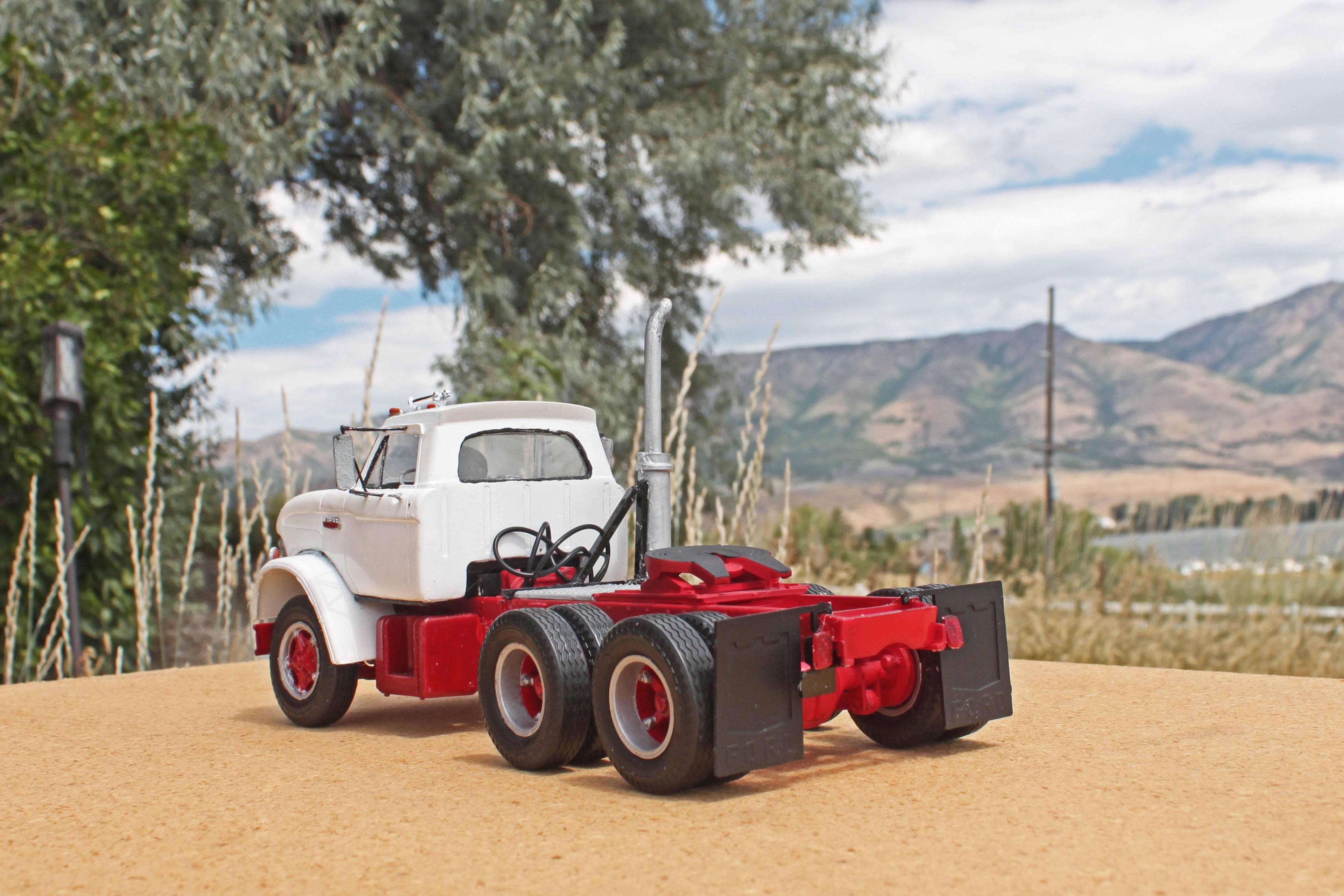 Ford 1964 N950-9.JPG