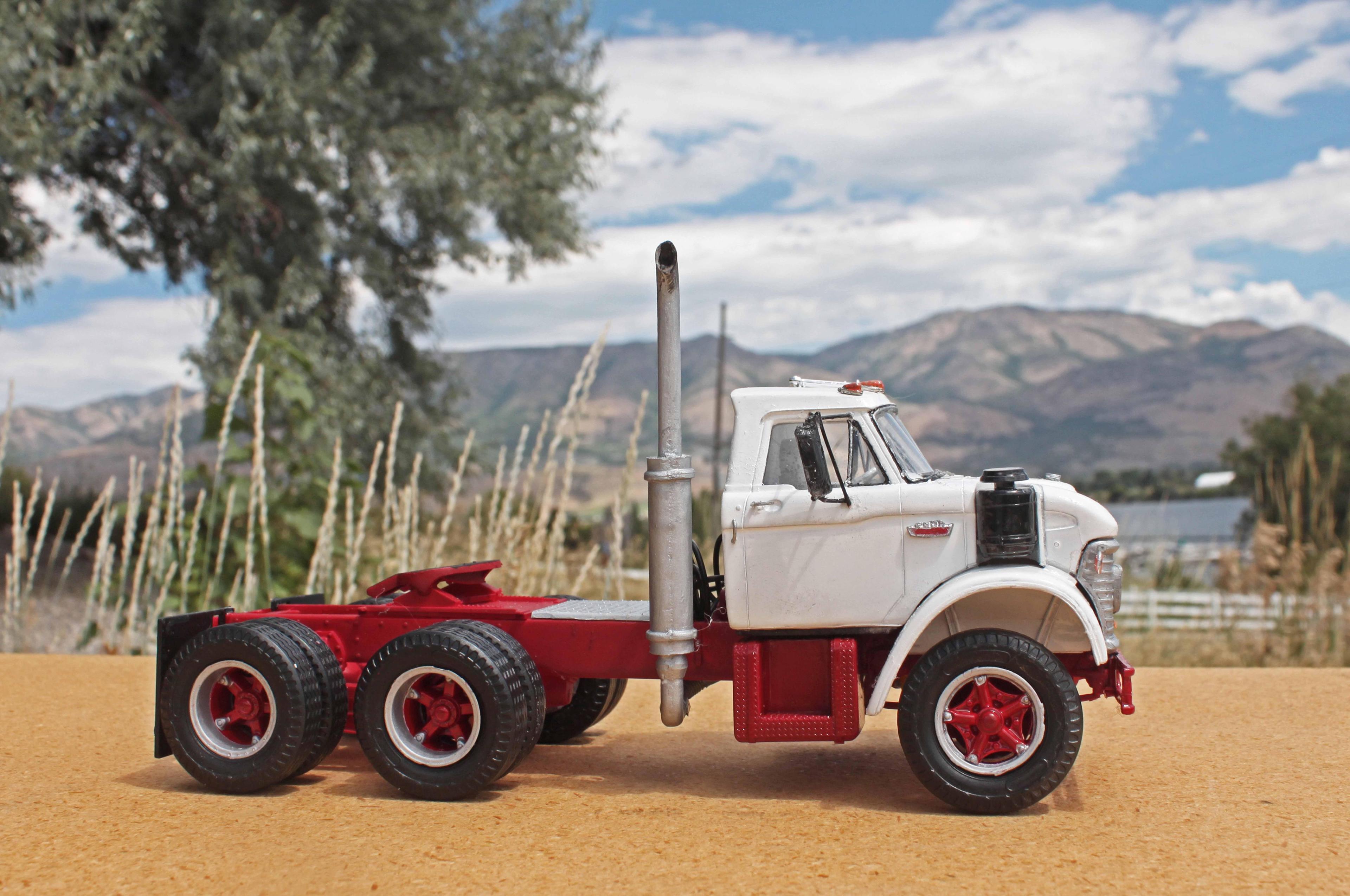 Ford 1964 N950-5.JPG