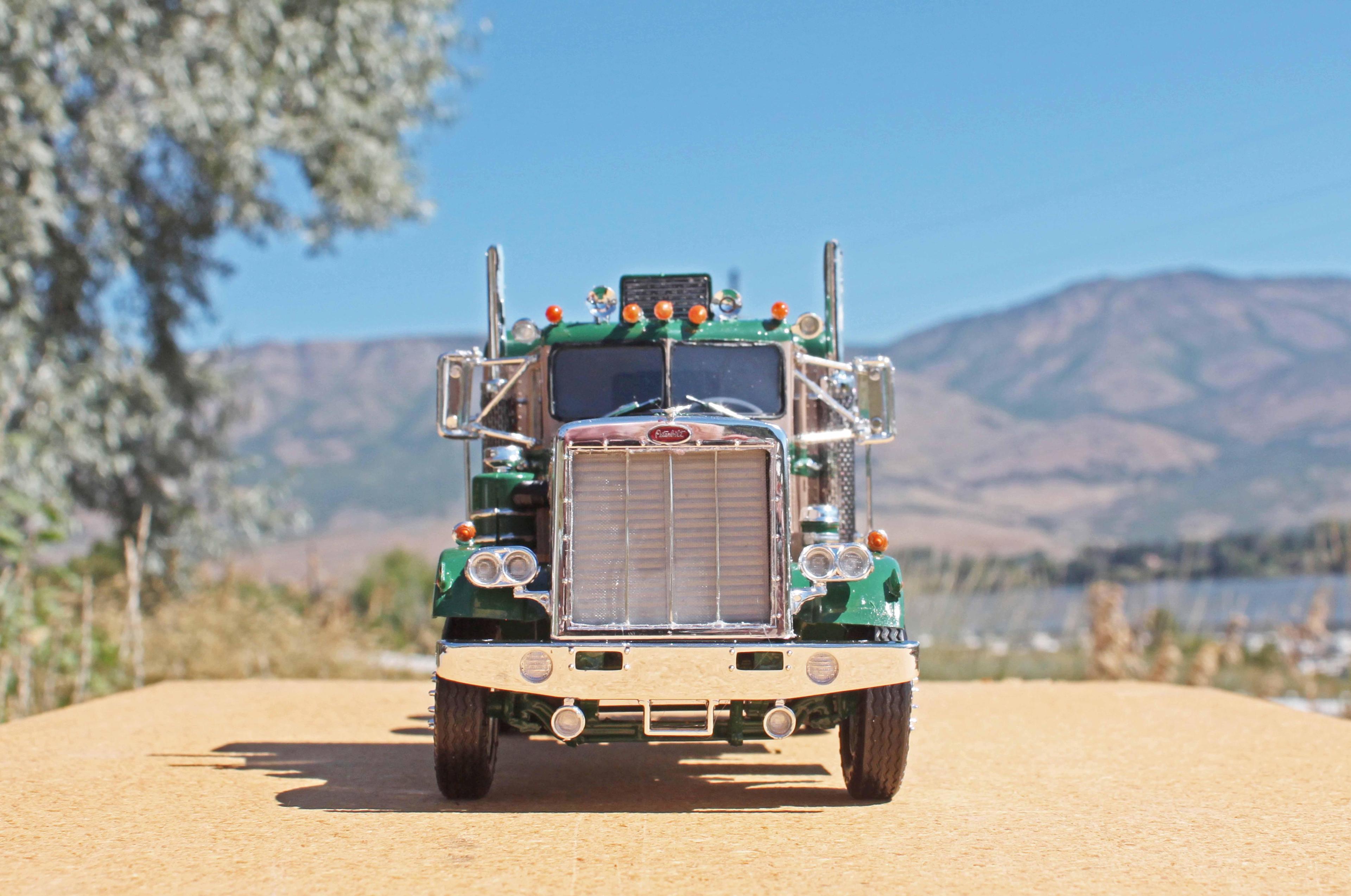 Peterbilt 1968 359-1.JPG