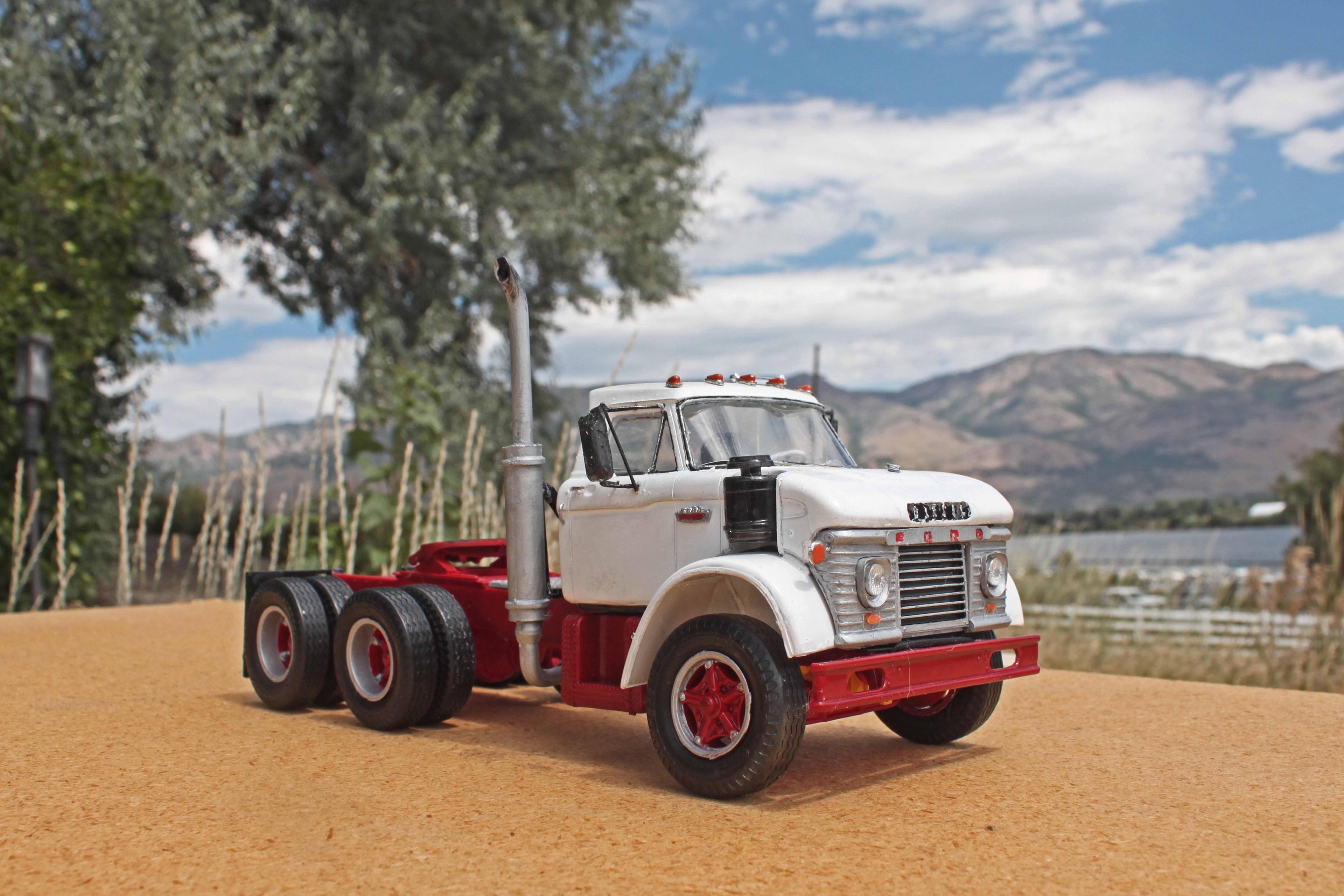 Ford 1964 N950-4.JPG