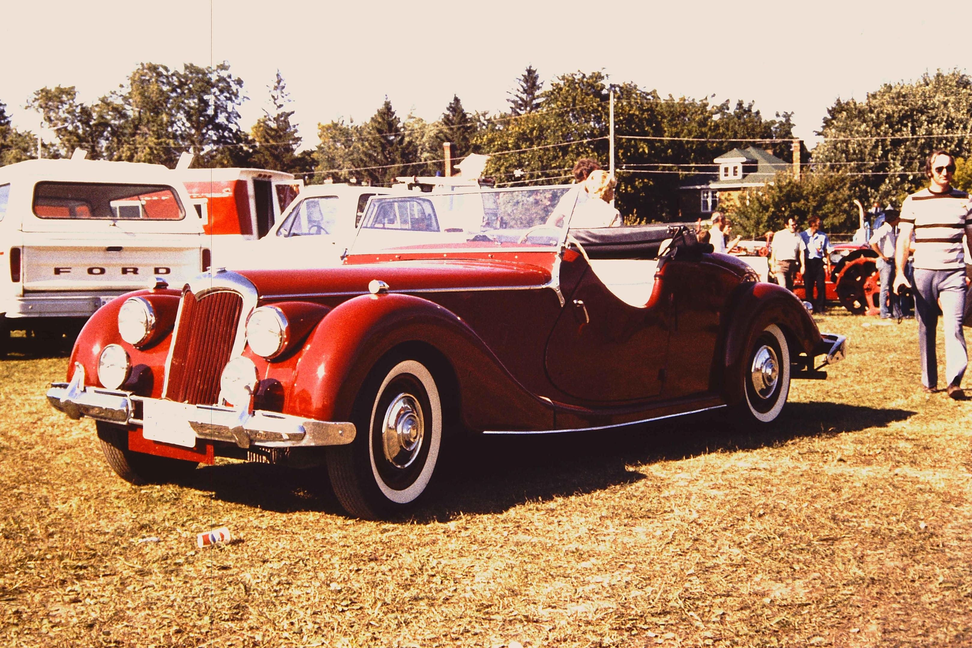 1976 - Summer - Carshow 1.JPG