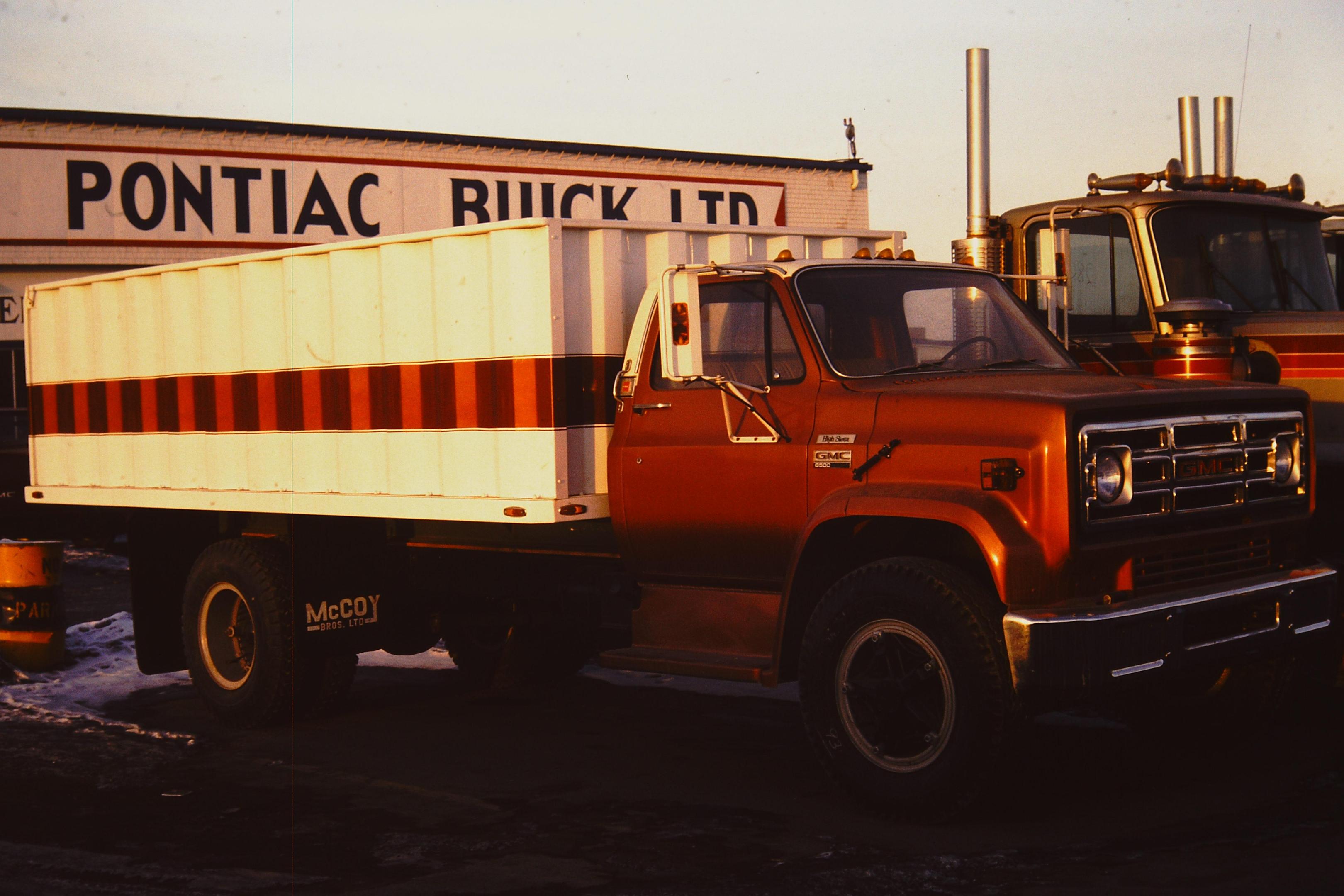 1978 - Fall - GMC 6500.JPG
