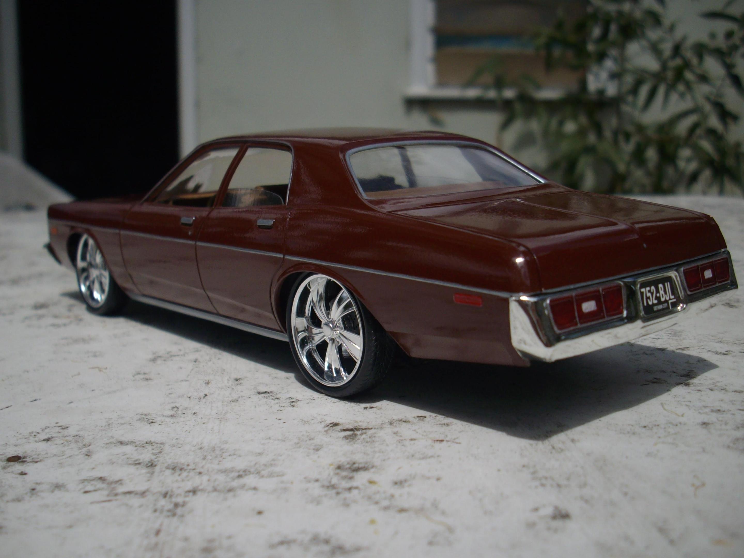 77 Dodge Monaco 2.JPG