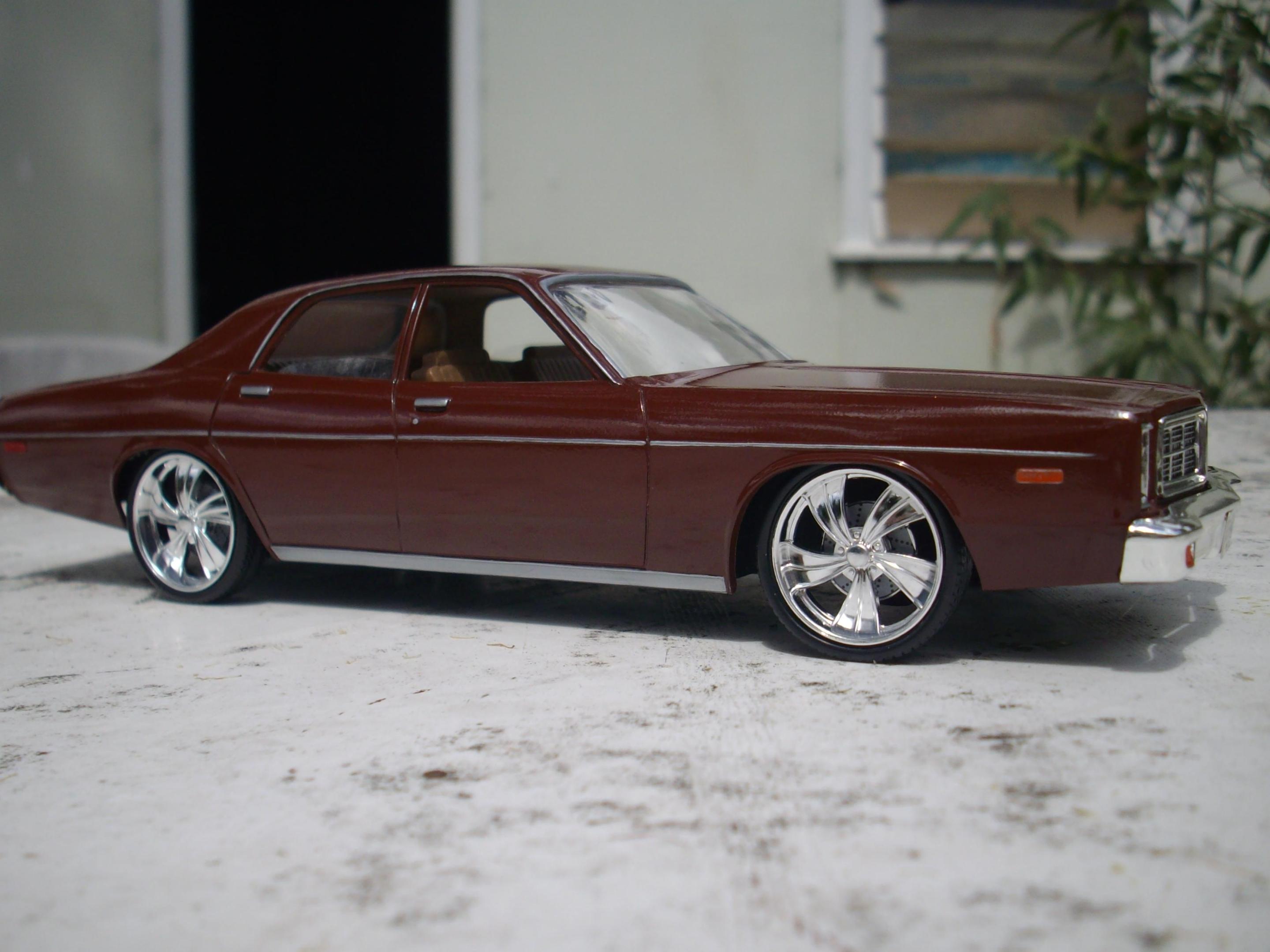 77 Dodge Monaco 3.JPG