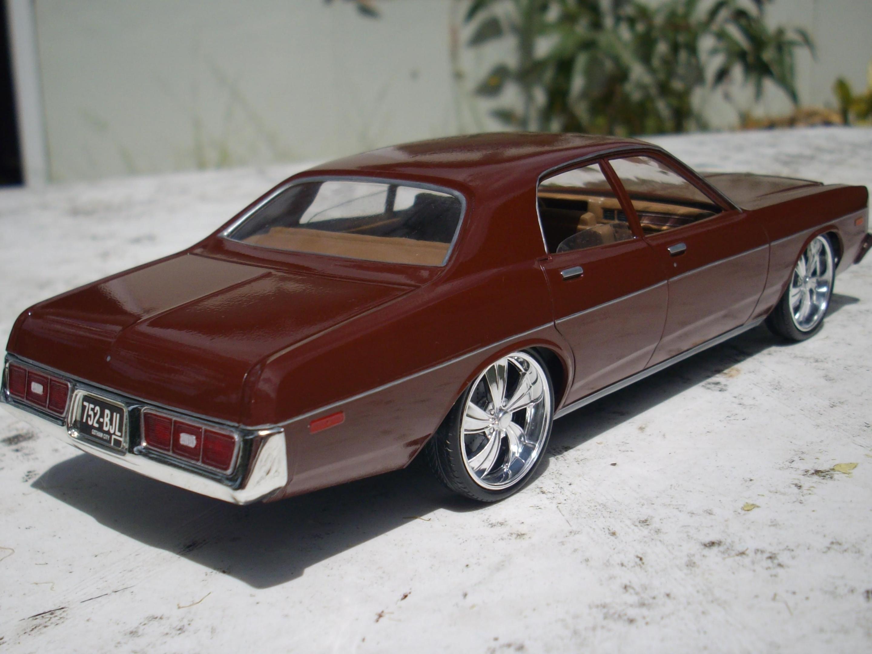 77 Dodge Monaco 6.JPG