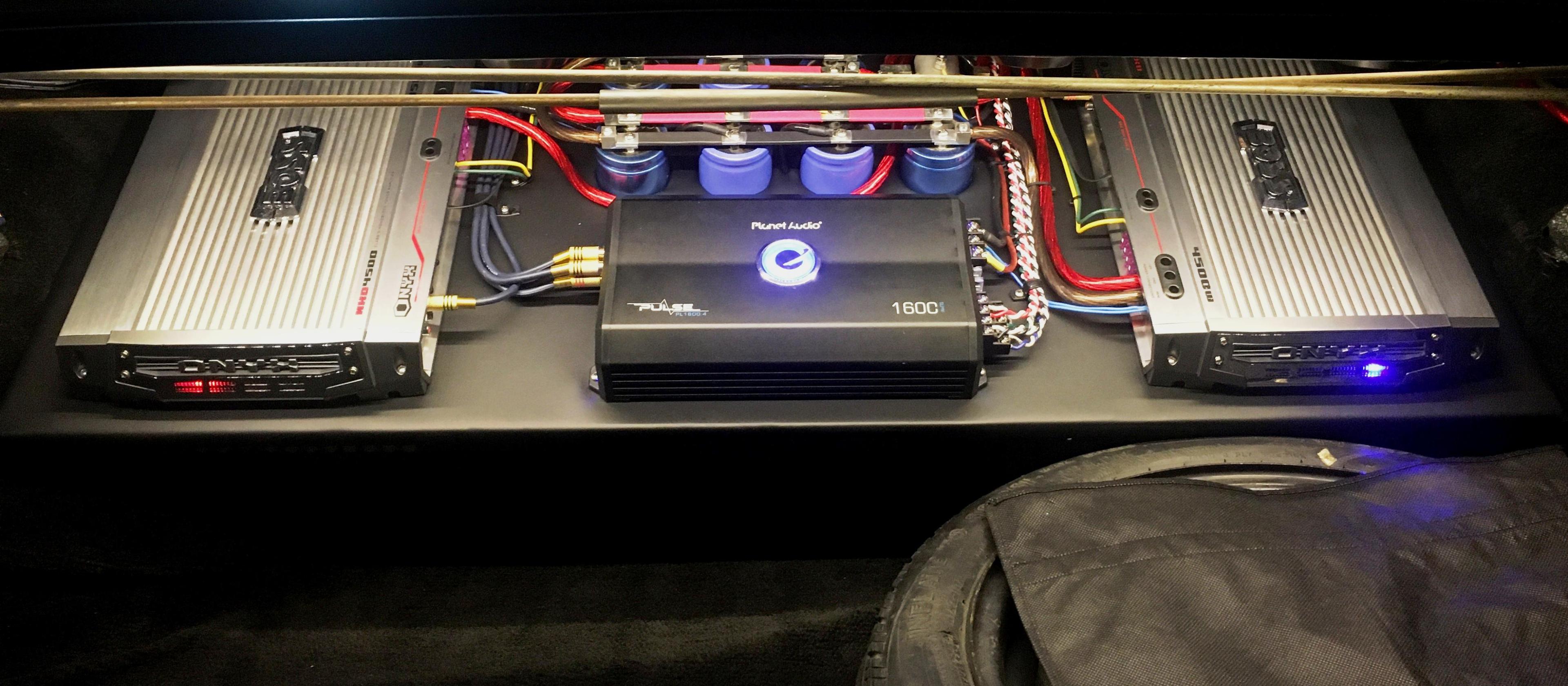 Installed amps 3.JPG