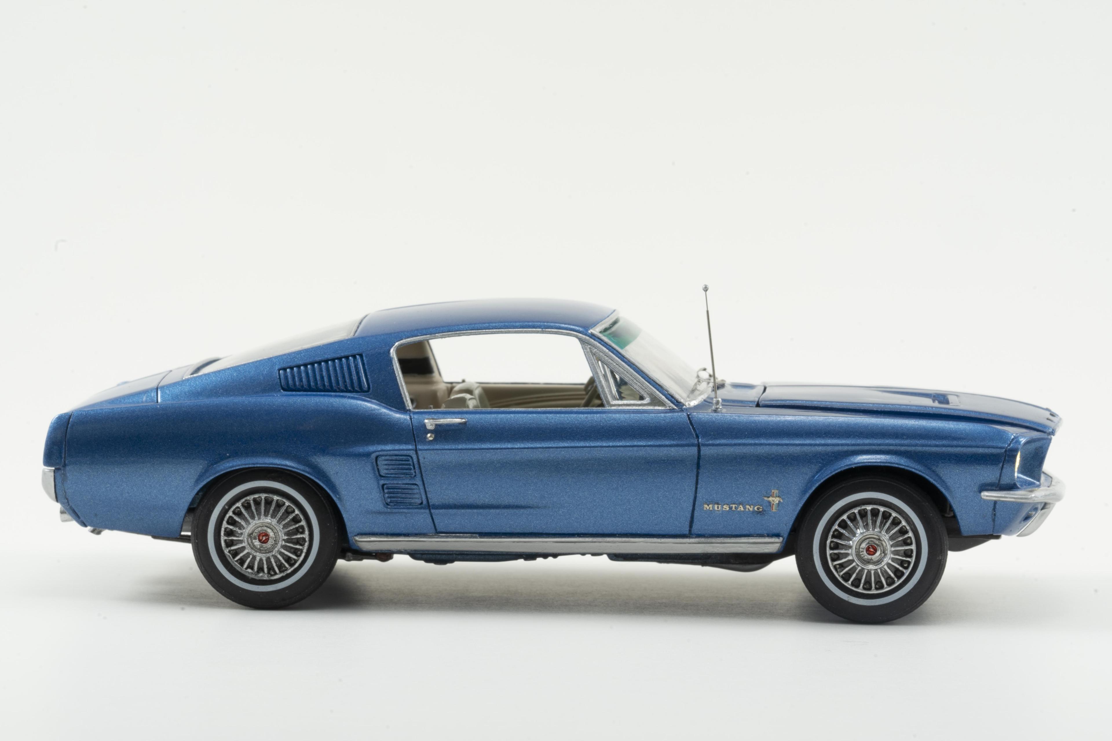 66F35A4E-51B7-4B69-9D10-2109E0F31DFACarModels-1967Mustang_008.thumb.jpeg.12a6d4c632fdfd9e6696d0d4a4123897.jpeg