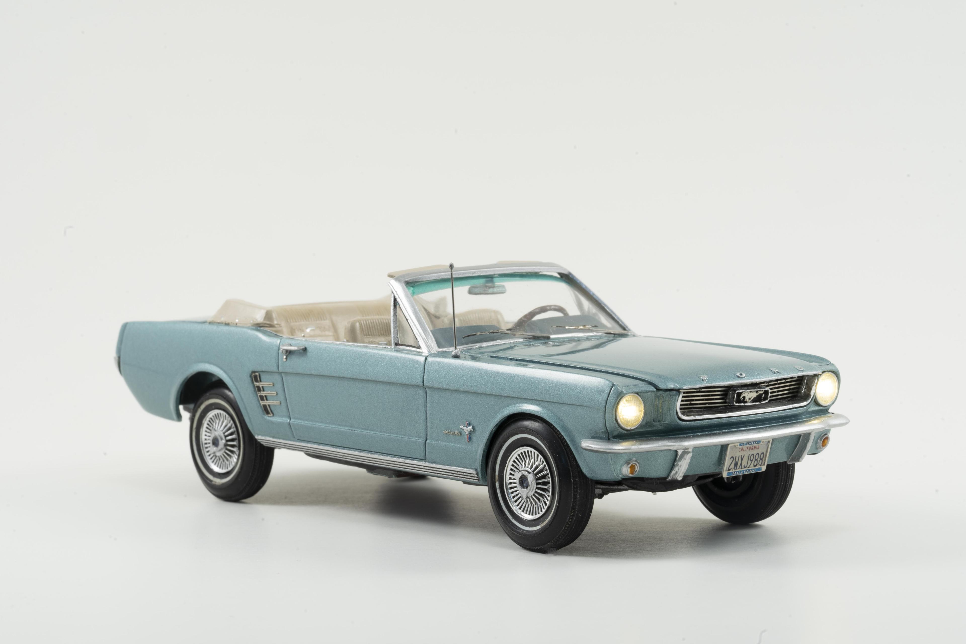 E1ABF709-D14E-44D6-B351-CBF8F85DDDFECarModels-1966Convertible_008.thumb.jpeg.f383db76b62c801ba329d807bbfdf907.jpeg