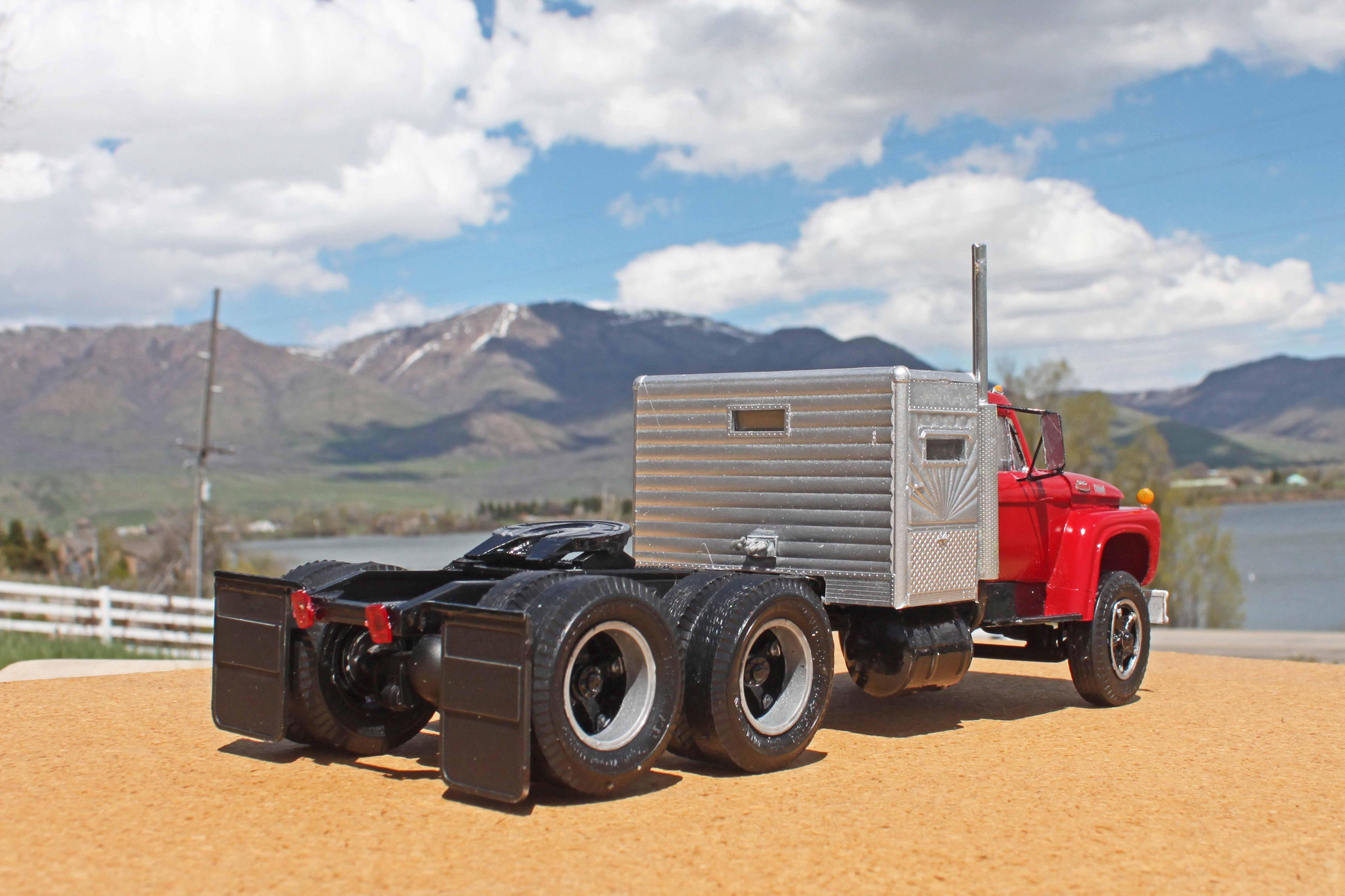 Ford 1965 T950-9.JPG