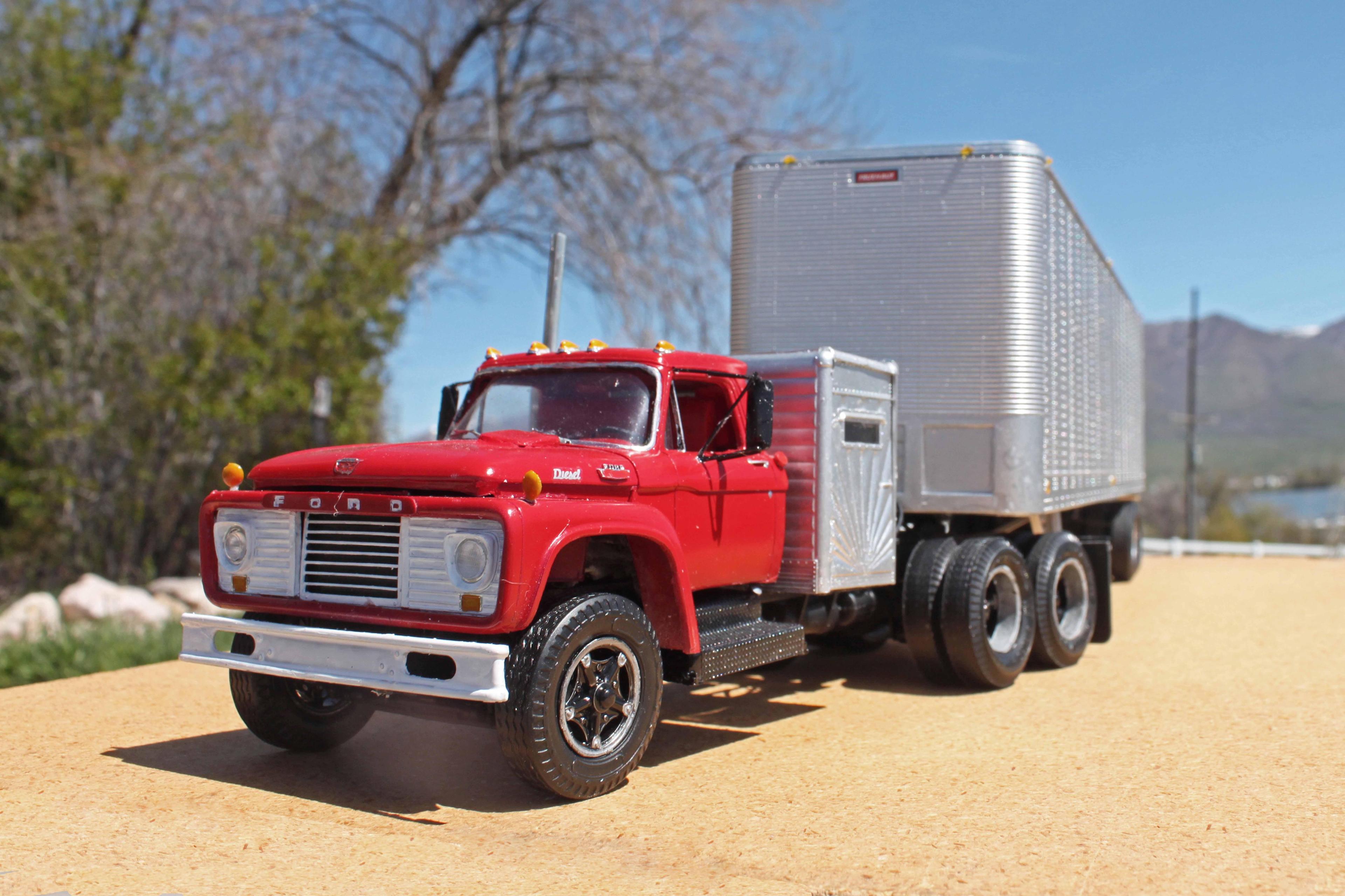 Ford 1965 T950+trailer-1.JPG