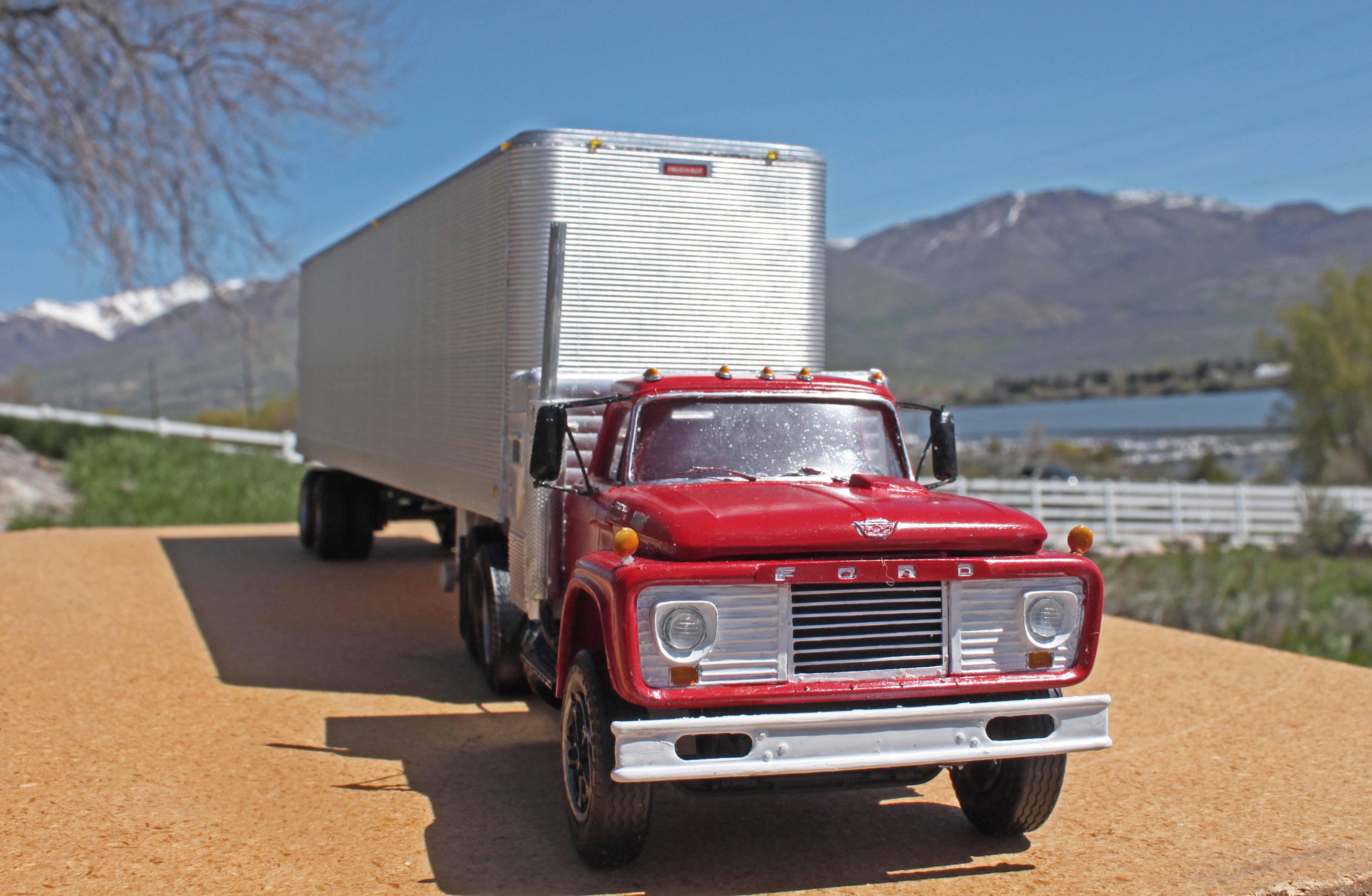 Ford 1965 T950+trailer-4.JPG