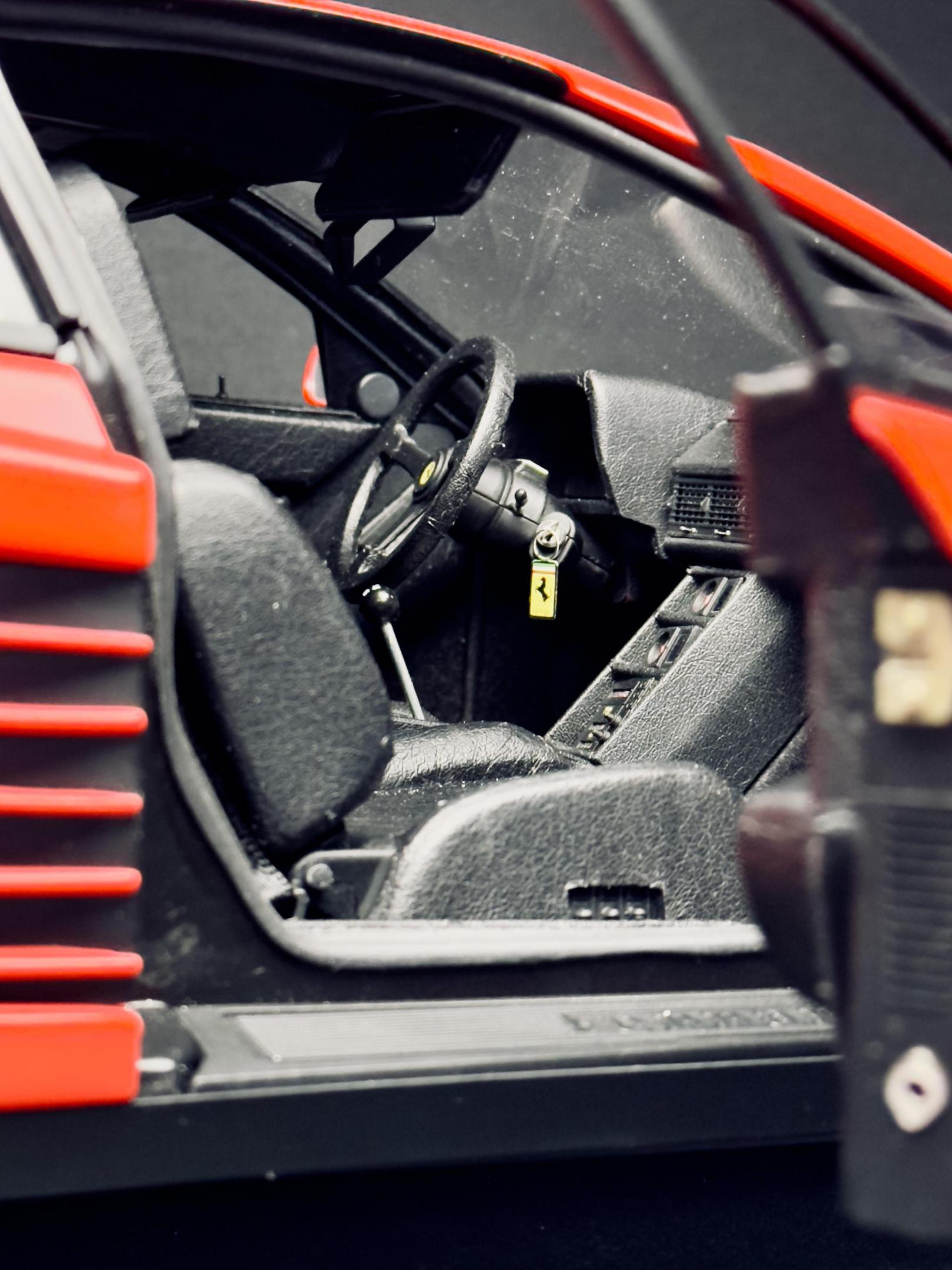 Ferrari Testarossa in 1/8 - Model Cars - Model Cars Magazine Ferrari Testarossa in 1/8 - Model Cars - Model Cars Magazine