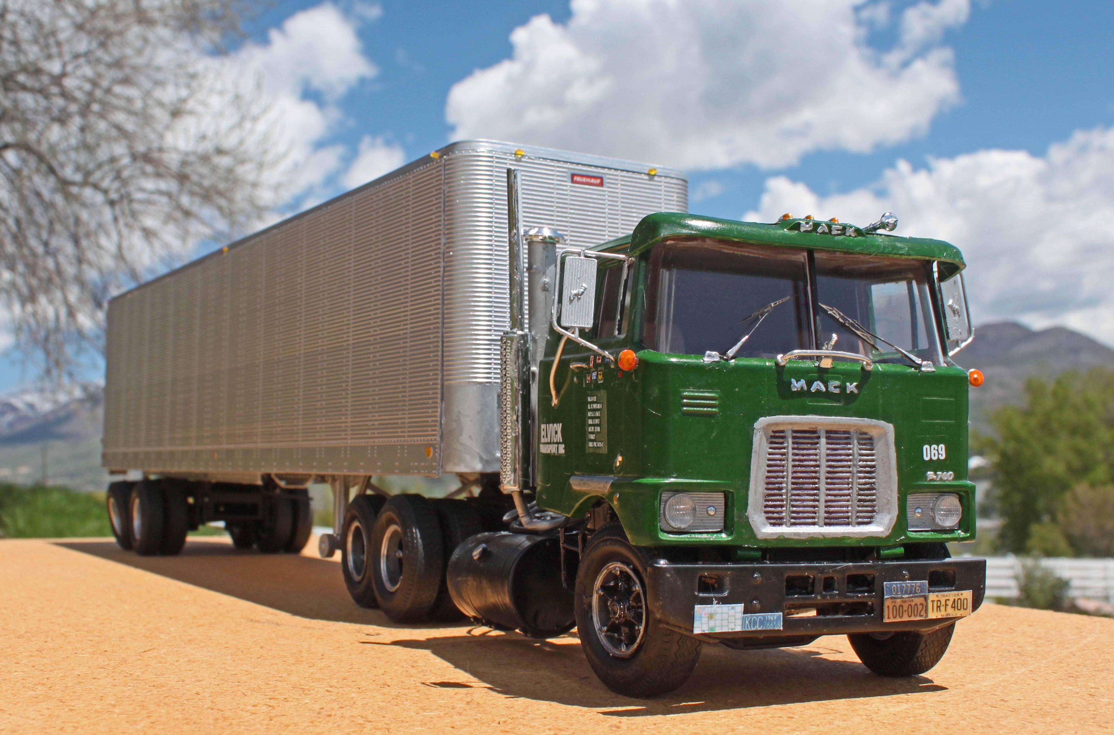 Mack 1969 F737 w Trailer-4.JPG