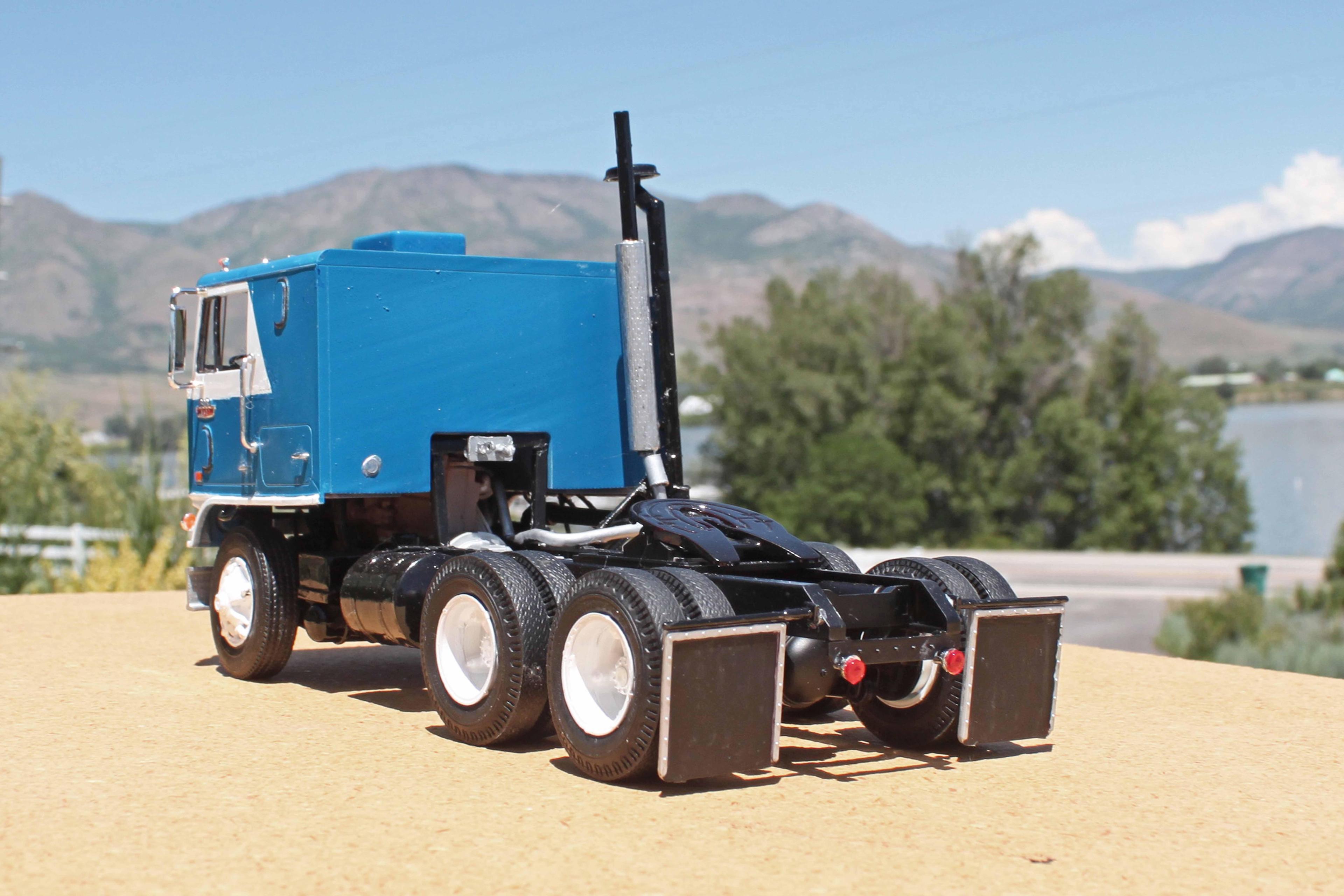 Ford 1969 W1000-8.JPG