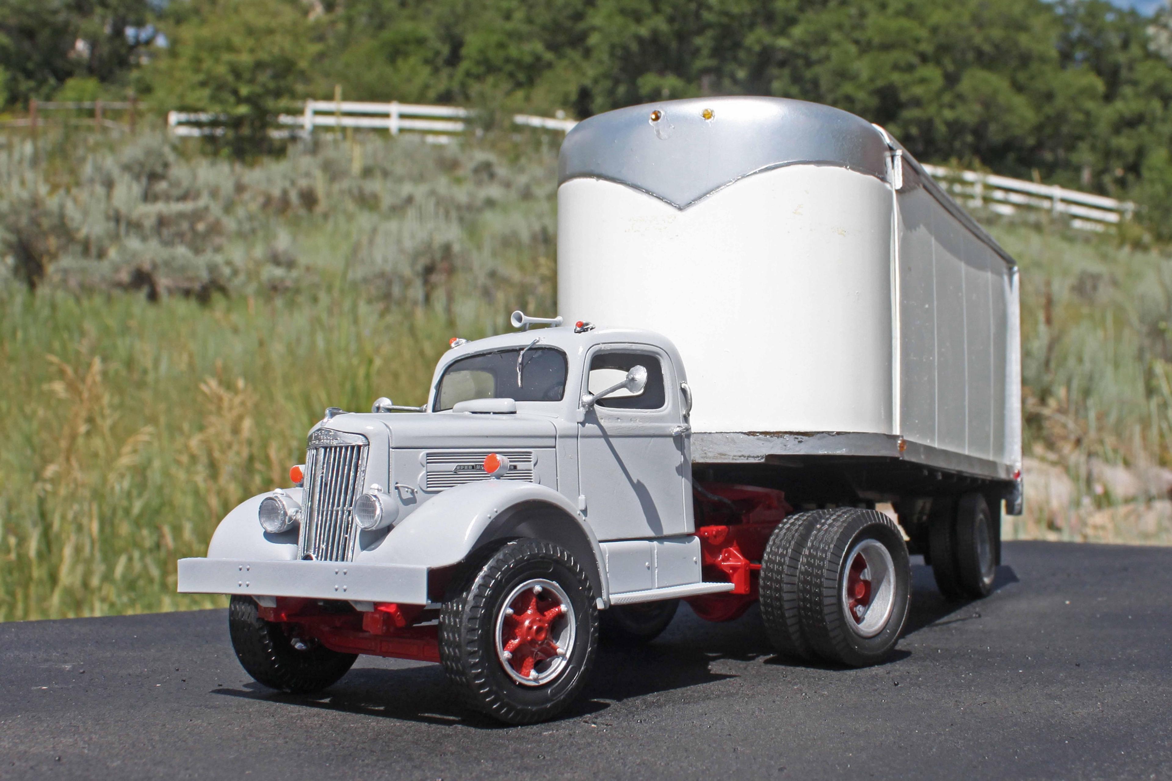 White 1949 WC 22 Tlr-3.JPG