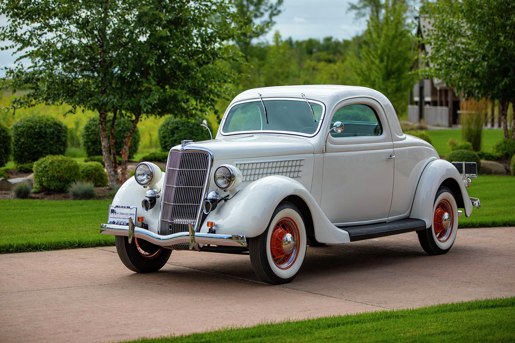 1935_ford_3_window_coupe_1571263679d208495dwhiteford_0144.jpg