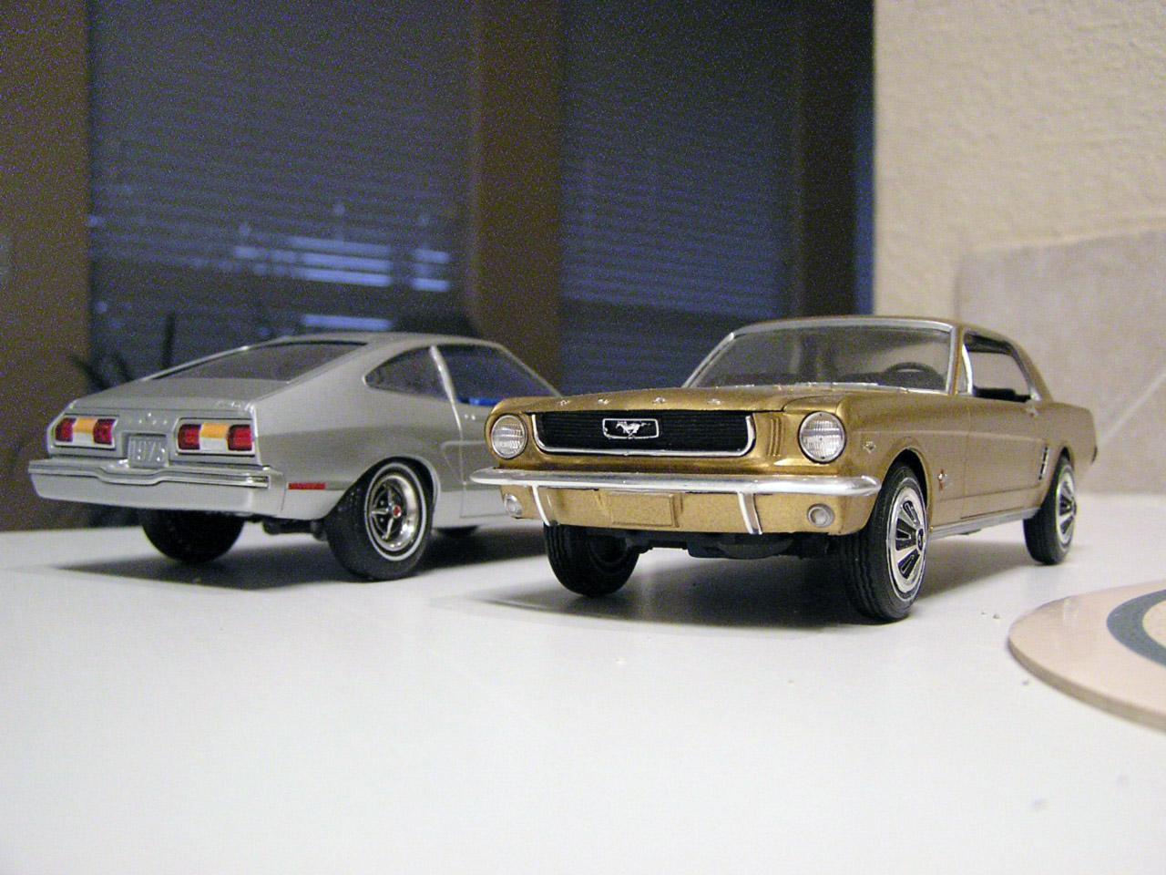 65and75Mustangs.JPG.e7c9e0200c81711e5beeb51871223d19.JPG