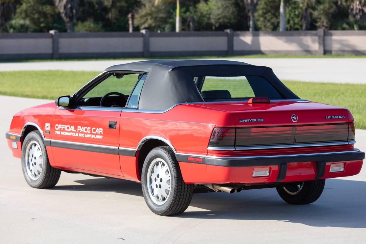 1987-chrysler-lebaron-convertible-4.jpg.91921f726ddb368207407ff8c7fe079d.jpg