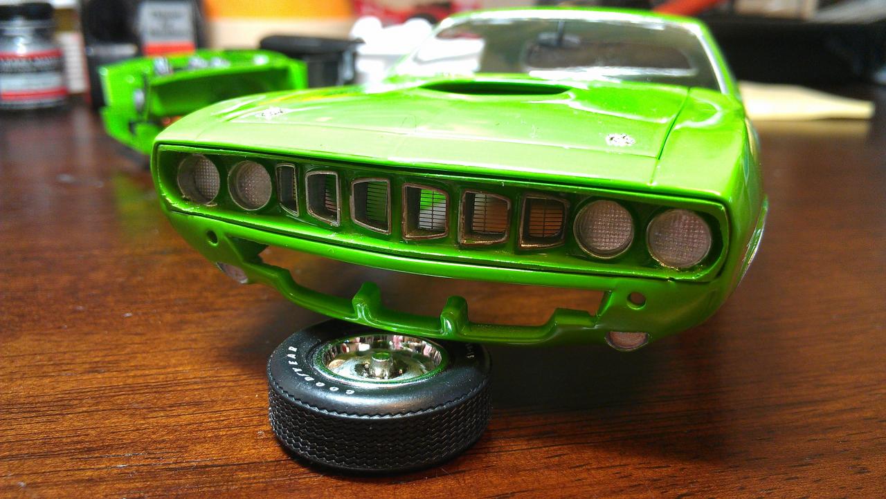 Cuda fails. Плимут 1 24. Plymouth Hemi CUDA 1 43 hot Wheels. Сборная модель Revell автомобиль 71 Plymouth GTX Форсаж Revell.